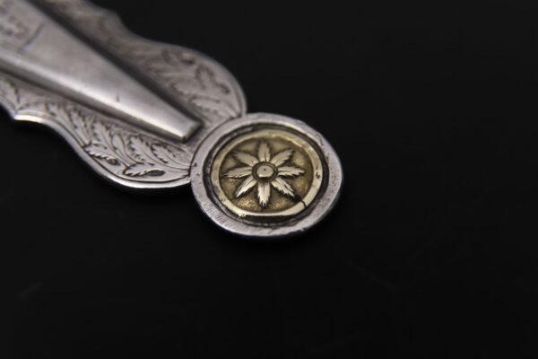 Cuchillos Brasileños de Plata, Oro y Diamantes - Image 13