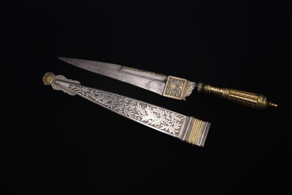 Cuchillos Brasileños de Plata, Oro y Diamantes - Image 8