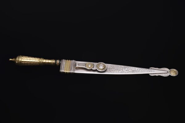 Cuchillos Brasileños de Plata, Oro y Diamantes - Image 6