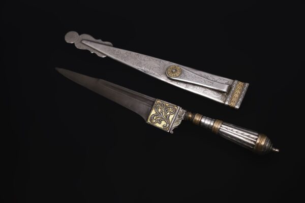 Cuchillos Brasileños de Plata, Oro y Diamantes - Image 4