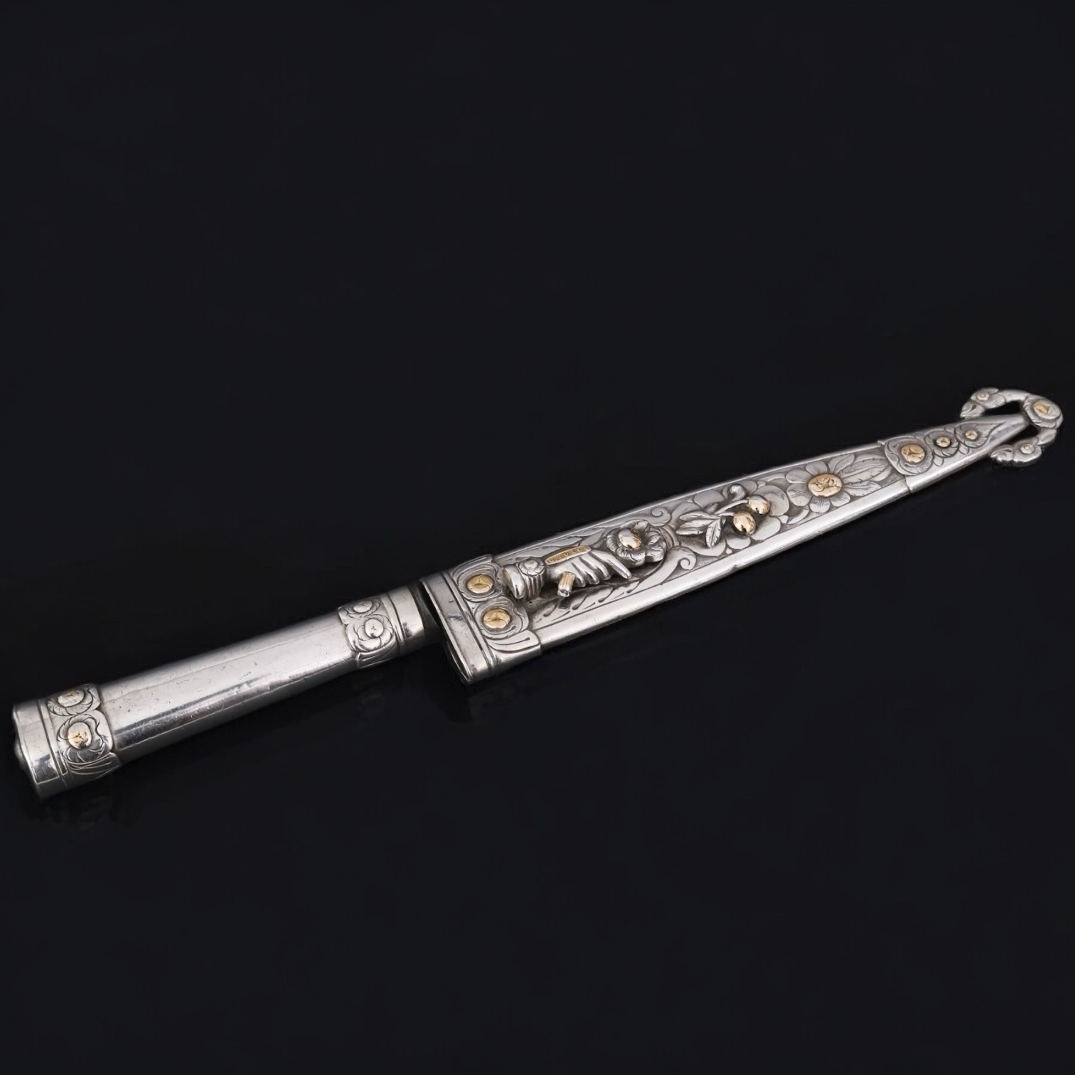 Cuchillo verijero